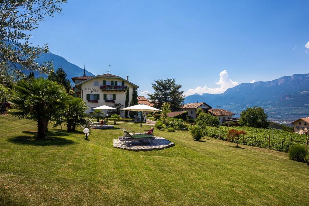 Burgunderhof Villa Montagna Eksteriør billede